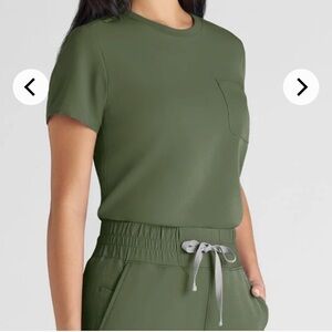 Women’s Resurge Scrub Set